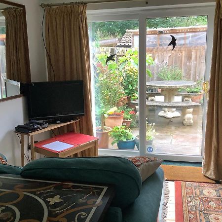 Primrose Villa Self Catering Bnb Monmouth Exterior foto