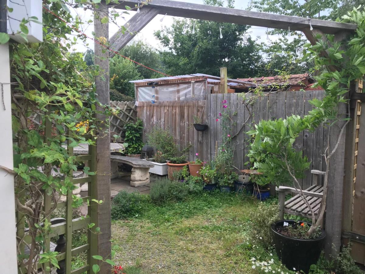 Primrose Villa Self Catering Bnb Monmouth Exterior foto